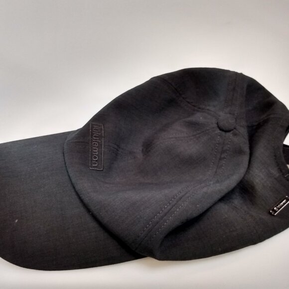 Lululemon Women's Fast Free Black Running Hat Script Logo Strapback Adjustable - Picture 7 of 9
